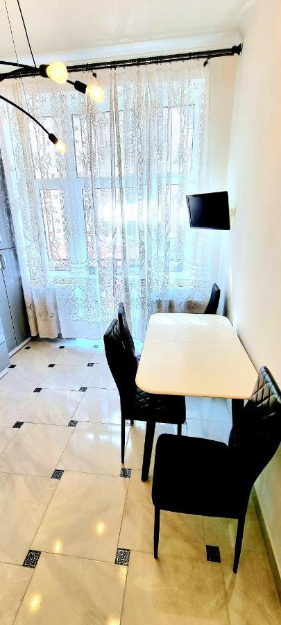 Appartement Центр Апарт à Ternopil Extérieur photo