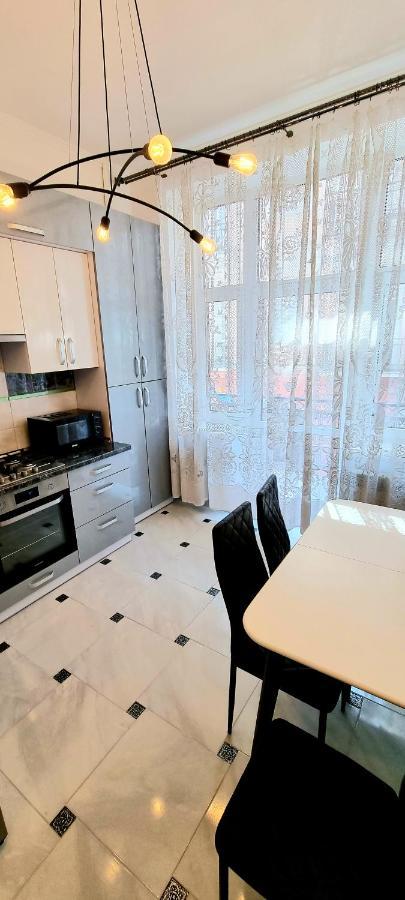 Appartement Центр Апарт à Ternopil Extérieur photo